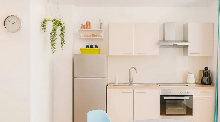 Potpuno opremljena kuhinja u apartmanu